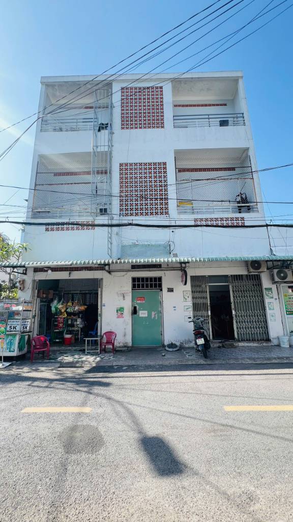 Bán CHDV 3 tầng đường Hiệp Thành 5, Quận 12 – 40 phòng + 2 ki-ốt, thu nhập 70 triệu/tháng